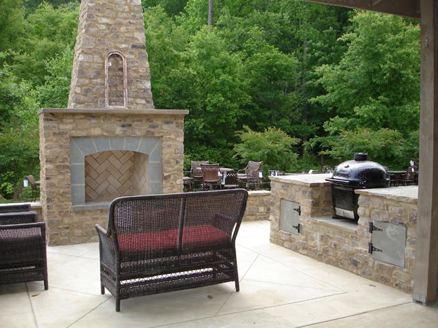 Simple outdoor fireplace/kitchen
